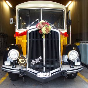 Oldtimer-Bus «Berni» geschmückt